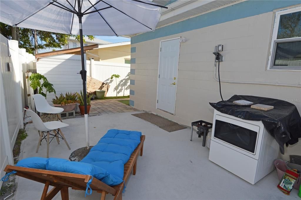 Active With Contract: $2,000 (1 beds, 1 baths, 625 Square Feet)