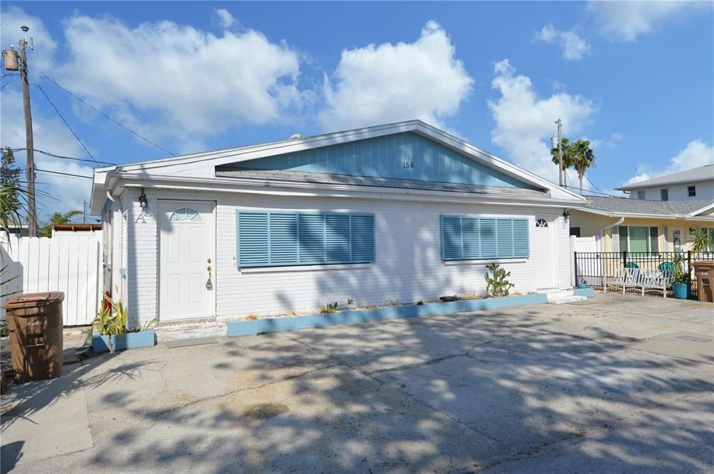 Active With Contract: $2,000 (1 beds, 1 baths, 625 Square Feet)