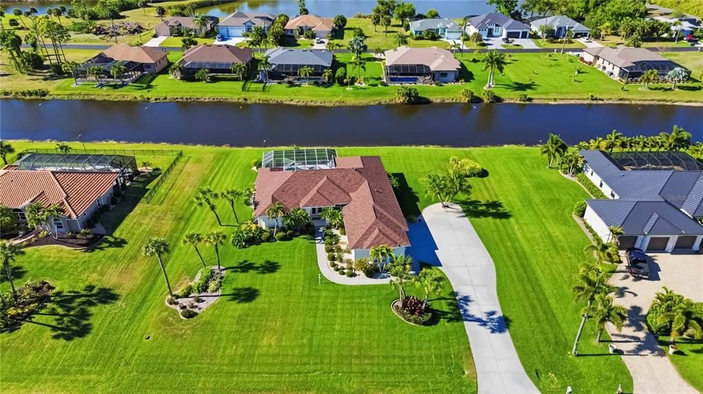 En Venta: $635,000 (3 camas, 2 baños, 2564 Pies cuadrados)