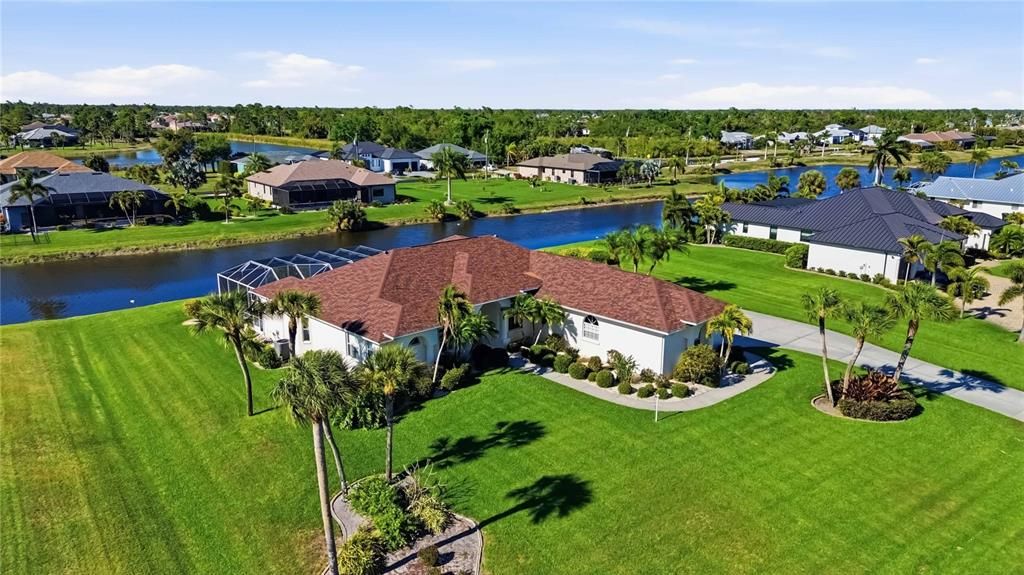 En Venta: $635,000 (3 camas, 2 baños, 2564 Pies cuadrados)