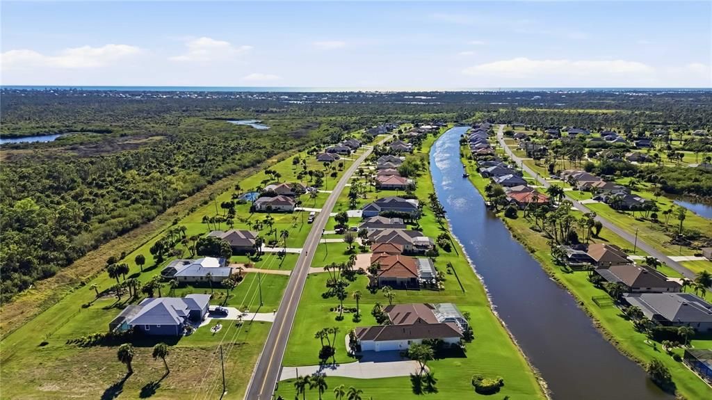 En Venta: $635,000 (3 camas, 2 baños, 2564 Pies cuadrados)
