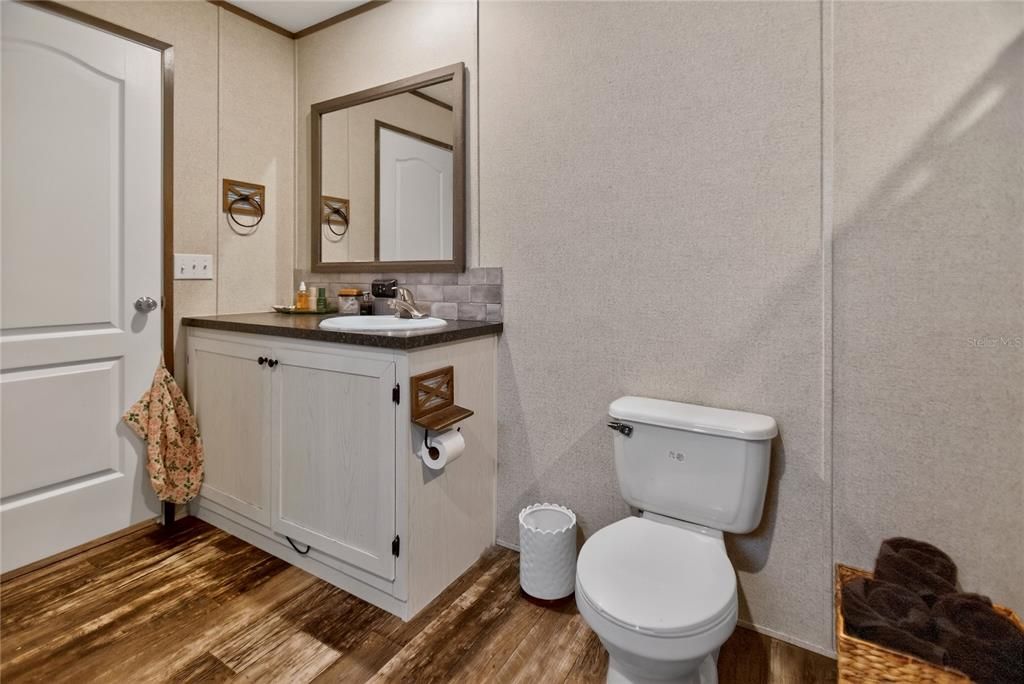 На продажу: $295,000 (3 спален, 2 ванн, 1490 Квадратных фут)