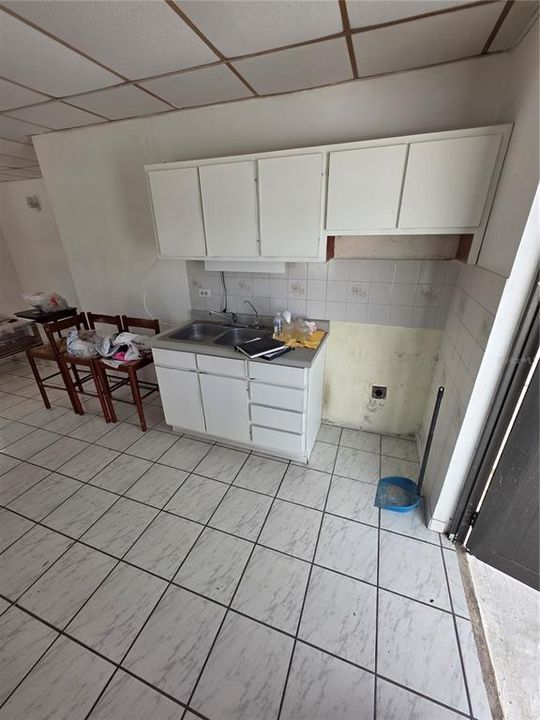 На продажу: $289,000 (5 спален, 2 ванн, 1500 Квадратных фут)