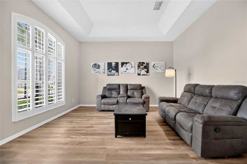 Active With Contract: $637,500 (5 beds, 3 baths, 3462 Square Feet)