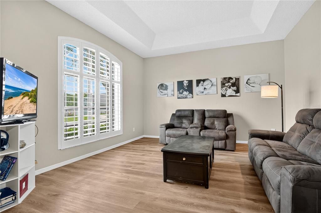 Active With Contract: $637,500 (5 beds, 3 baths, 3462 Square Feet)