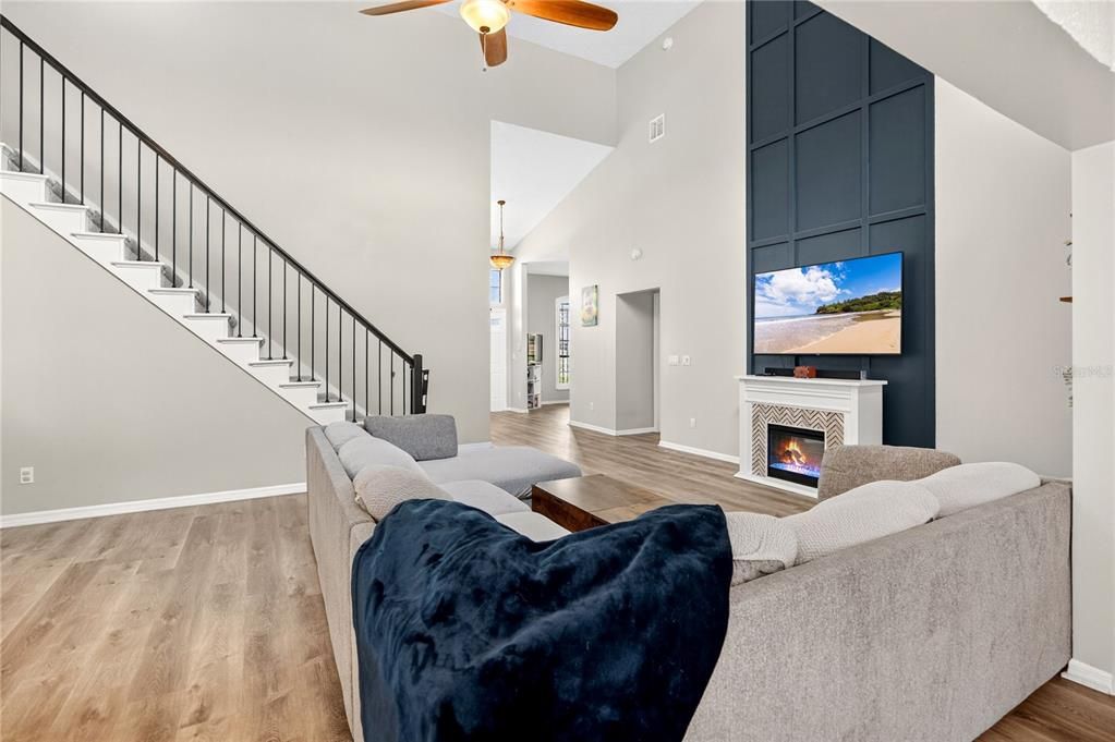Active With Contract: $637,500 (5 beds, 3 baths, 3462 Square Feet)