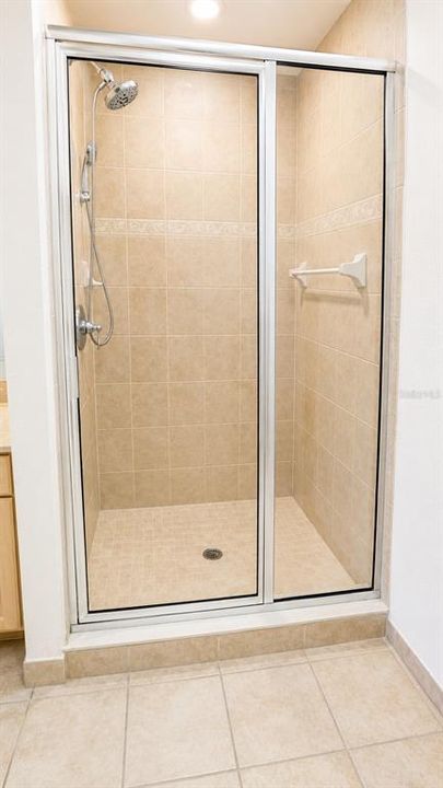 Active With Contract: $2,800 (3 beds, 2 baths, 1352 Square Feet)