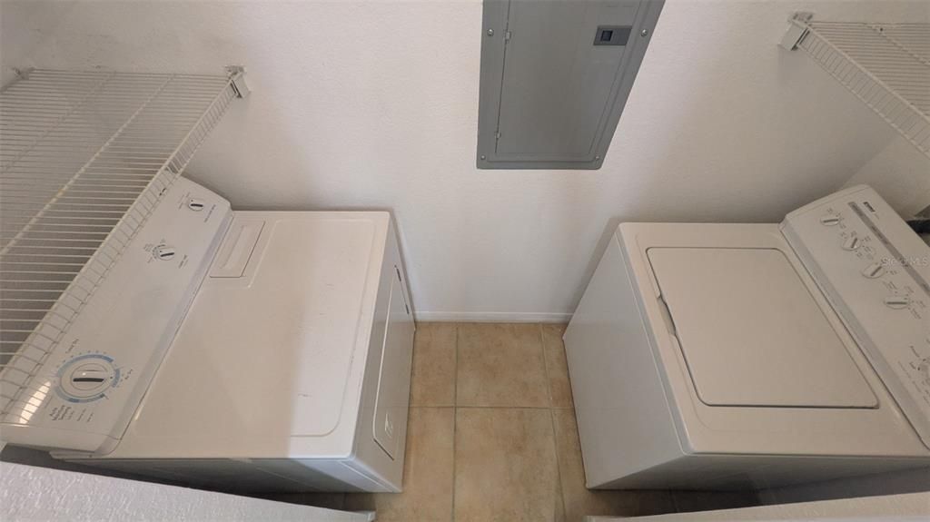 Active With Contract: $2,800 (3 beds, 2 baths, 1352 Square Feet)