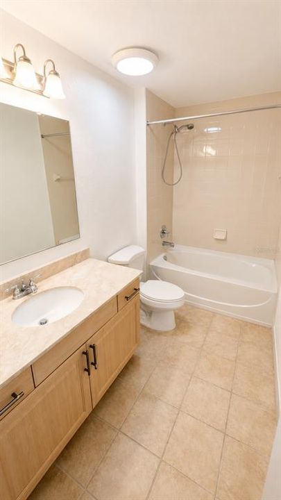 Active With Contract: $2,800 (3 beds, 2 baths, 1352 Square Feet)
