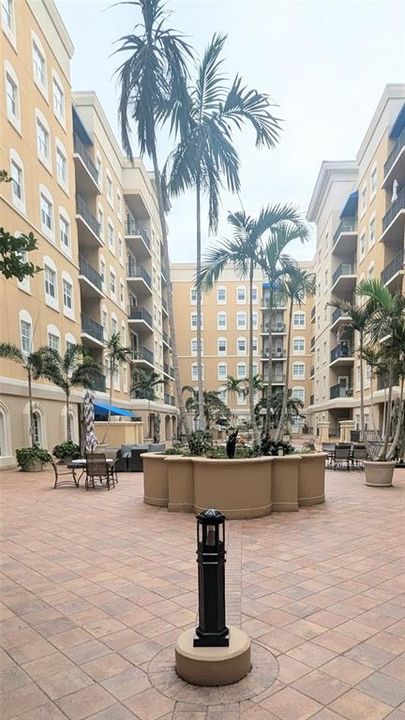 Active With Contract: $2,800 (3 beds, 2 baths, 1352 Square Feet)