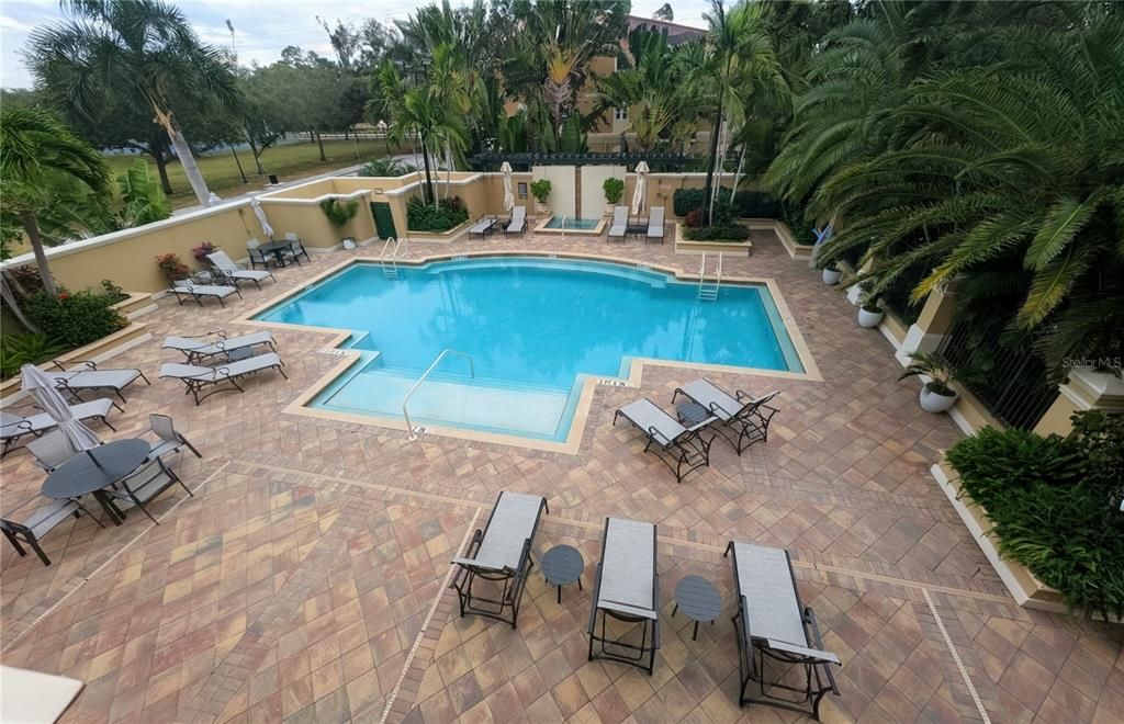 Active With Contract: $2,800 (3 beds, 2 baths, 1352 Square Feet)