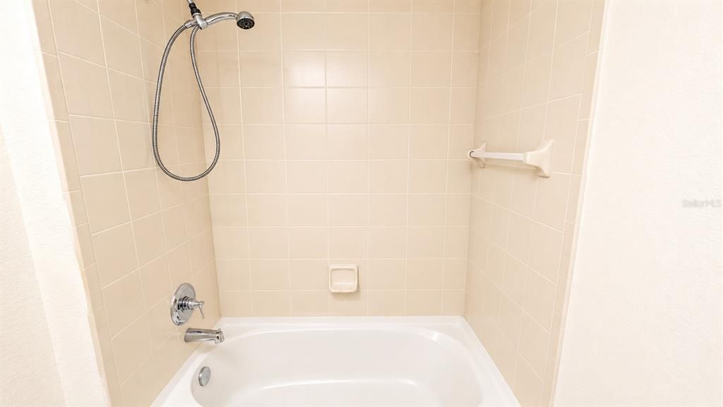 Active With Contract: $2,800 (3 beds, 2 baths, 1352 Square Feet)