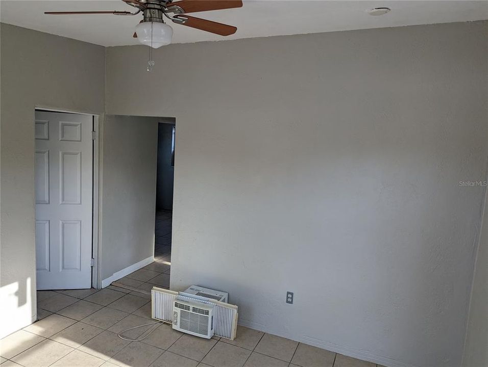 For Rent: $1,250 (2 beds, 1 baths, 616 Square Feet)