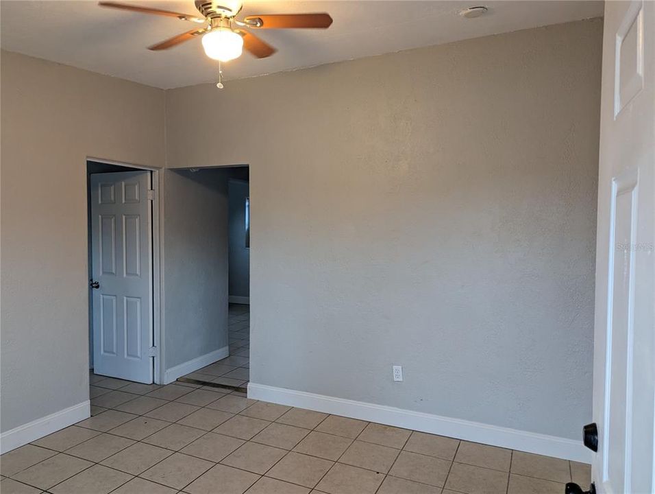 For Rent: $1,250 (2 beds, 1 baths, 616 Square Feet)