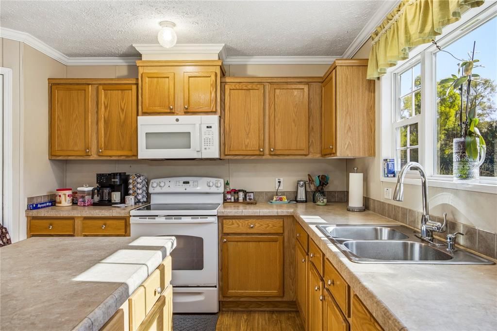 En Venta: $199,900 (3 camas, 2 baños, 1560 Pies cuadrados)