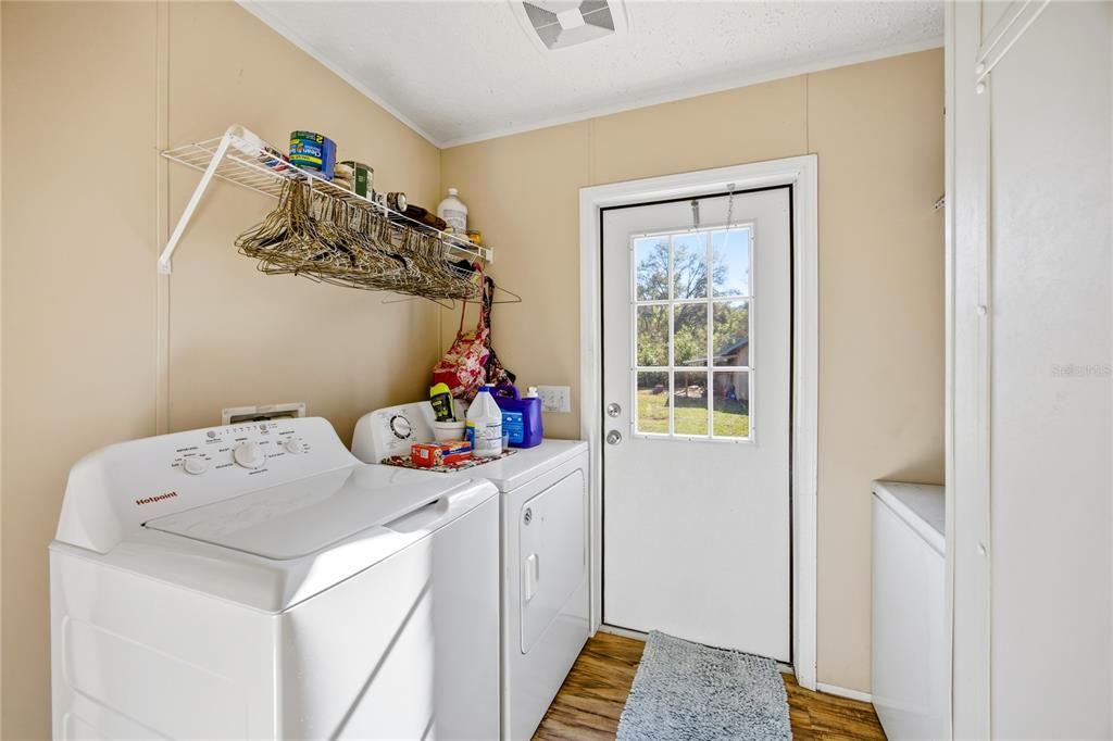 En Venta: $199,900 (3 camas, 2 baños, 1560 Pies cuadrados)