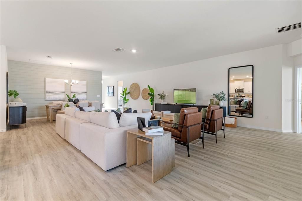 En Venta: $604,990 (4 camas, 3 baños, 2361 Pies cuadrados)