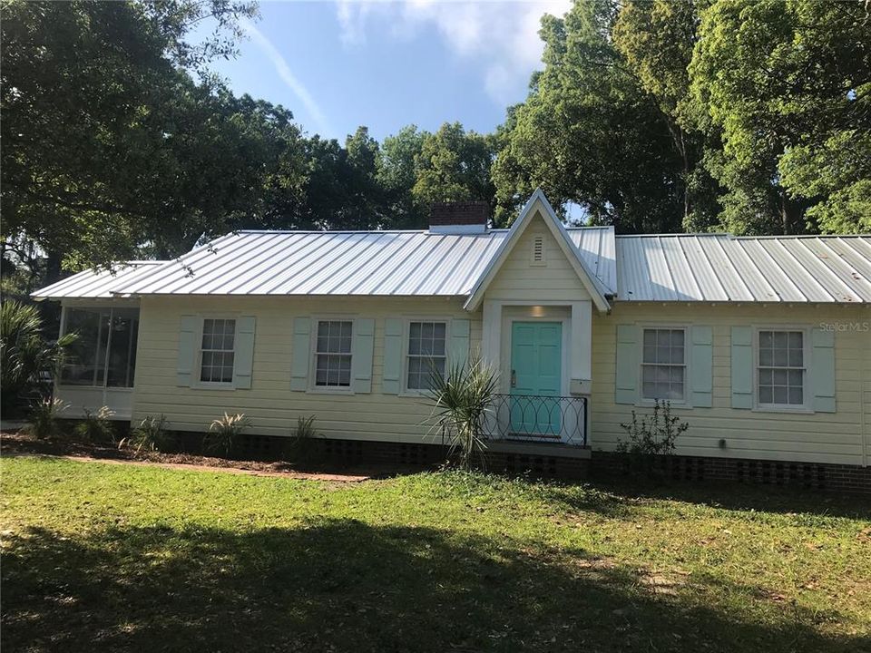 For Sale: $629,000 (3 beds, 2 baths, 1520 Square Feet)