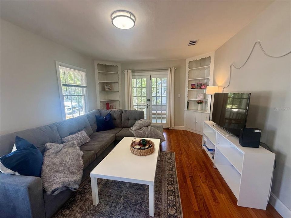 For Sale: $629,000 (3 beds, 2 baths, 1520 Square Feet)