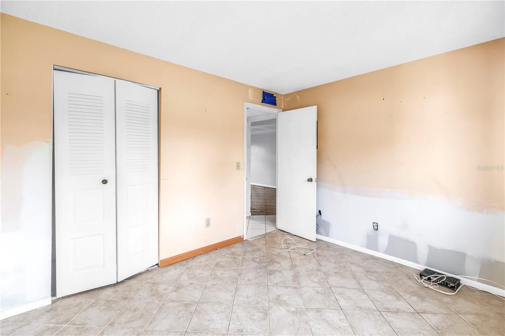 На продажу: $79,900 (2 спален, 1 ванн, 805 Квадратных фут)
