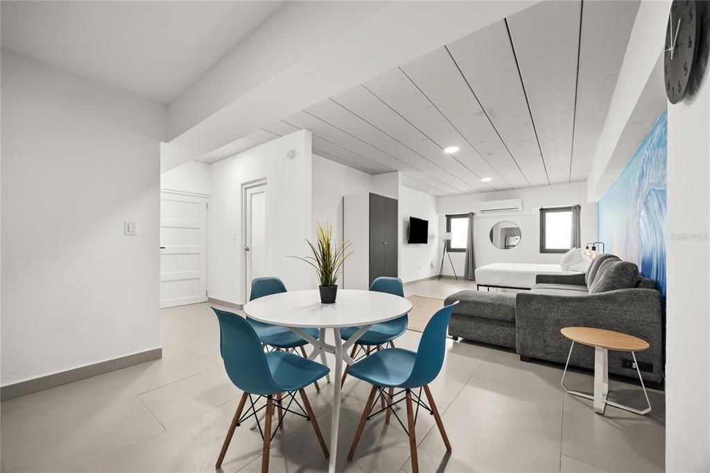 В аренду: $1,800 (0 спален, 1 ванн, 566 Квадратных фут)