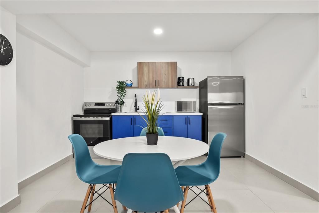 В аренду: $1,800 (0 спален, 1 ванн, 566 Квадратных фут)