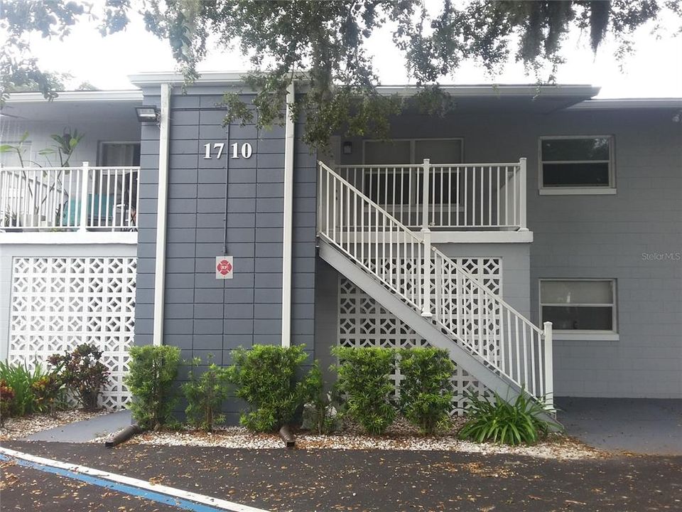 For Rent: $1,100 (2 beds, 1 baths, 710 Square Feet)