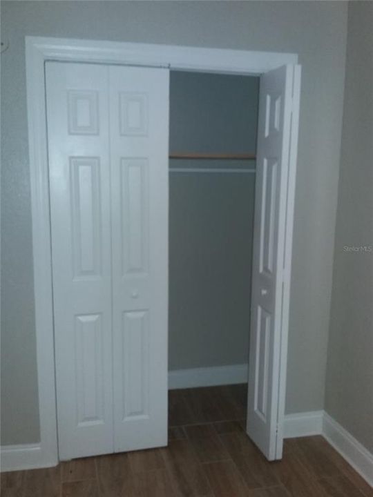 For Rent: $1,100 (2 beds, 1 baths, 710 Square Feet)