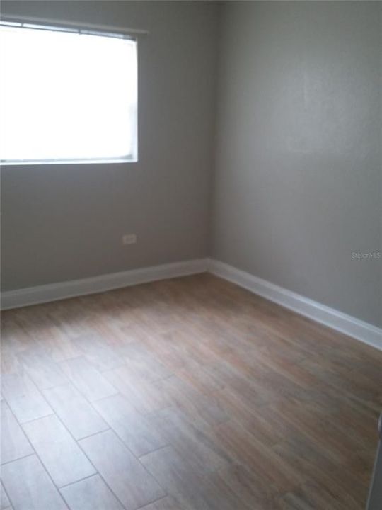 For Rent: $1,100 (2 beds, 1 baths, 710 Square Feet)