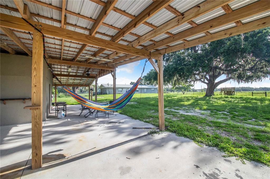 Activo con contrato: $1,849,000 (5 camas, 3 baños, 3238 Pies cuadrados)