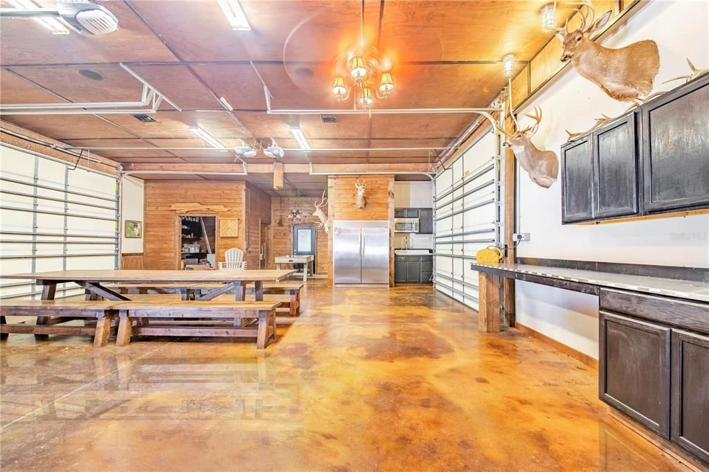 Activo con contrato: $1,849,000 (5 camas, 3 baños, 3238 Pies cuadrados)