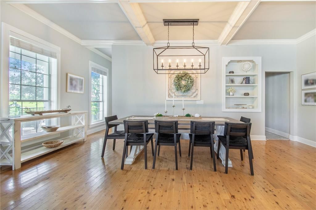 Activo con contrato: $1,849,000 (5 camas, 3 baños, 3238 Pies cuadrados)