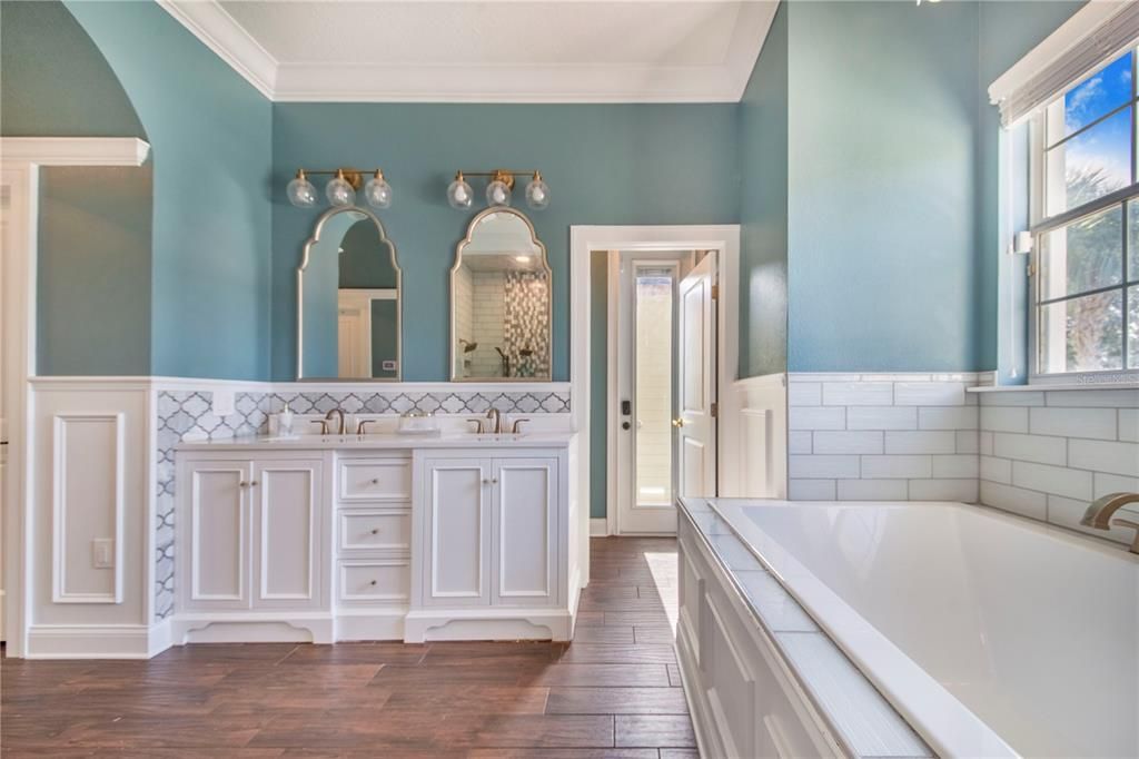 Activo con contrato: $1,849,000 (5 camas, 3 baños, 3238 Pies cuadrados)