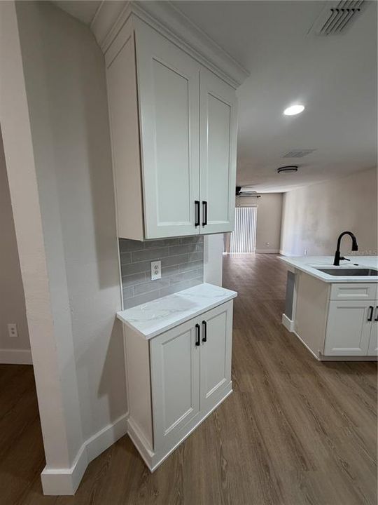 Под контрактом: $2,250 (3 спален, 2 ванн, 1480 Квадратных фут)