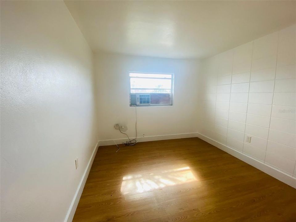 For Rent: $1,000 (2 beds, 1 baths, 543 Square Feet)