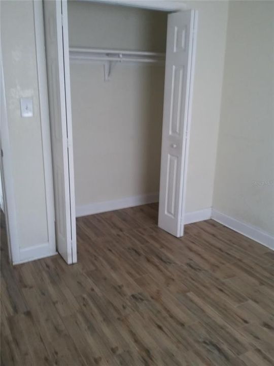 For Rent: $1,100 (2 beds, 1 baths, 710 Square Feet)