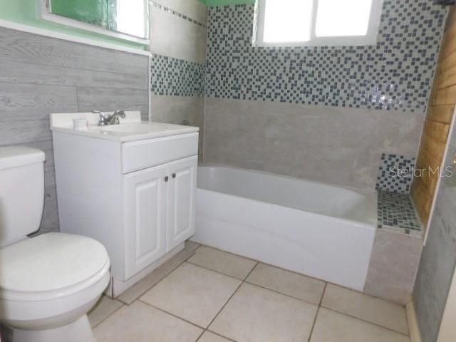 Activo con contrato: $129,000 (3 camas, 2 baños, 1188 Pies cuadrados)