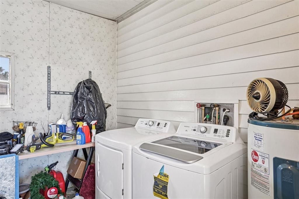 На продажу: $180,000 (2 спален, 2 ванн, 1040 Квадратных фут)