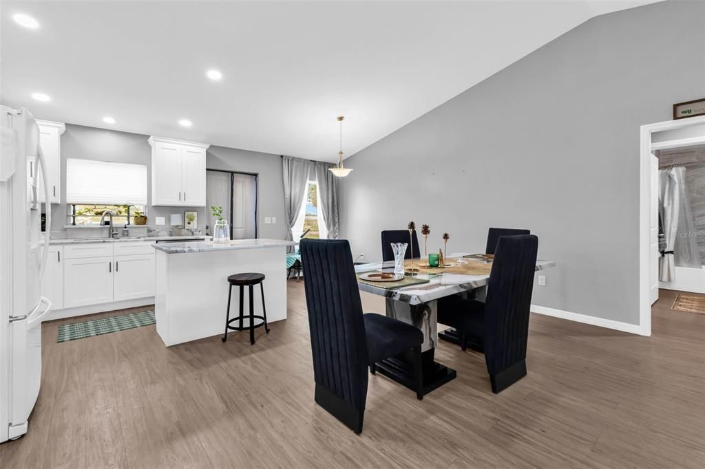 En Venta: $339,000 (3 camas, 2 baños, 1533 Pies cuadrados)
