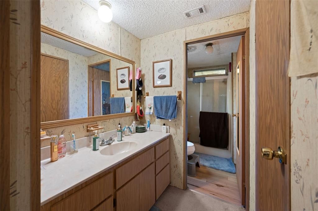 For Sale: $600,000 (3 beds, 2 baths, 1080 Square Feet)