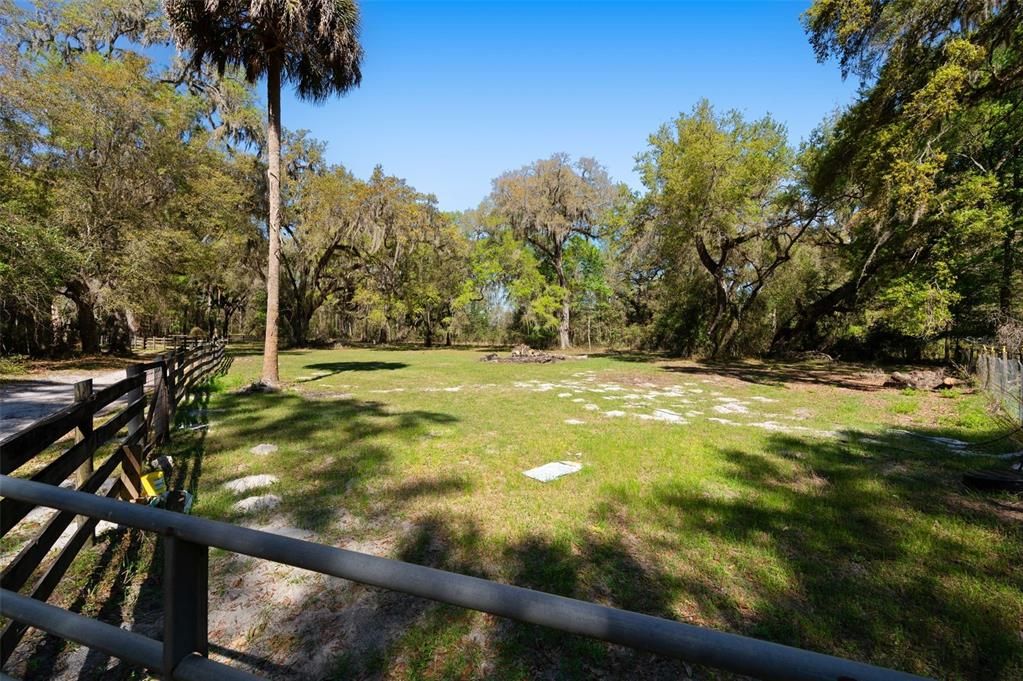For Sale: $600,000 (3 beds, 2 baths, 1080 Square Feet)
