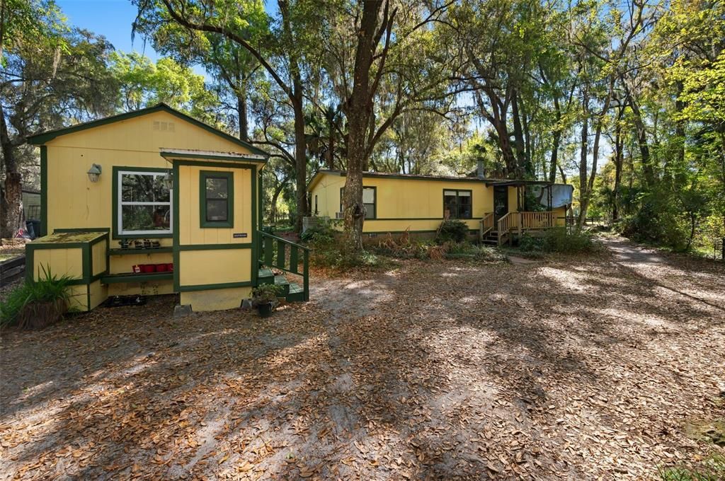 For Sale: $600,000 (3 beds, 2 baths, 1080 Square Feet)