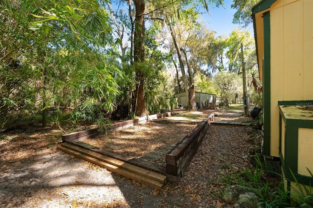 For Sale: $600,000 (3 beds, 2 baths, 1080 Square Feet)