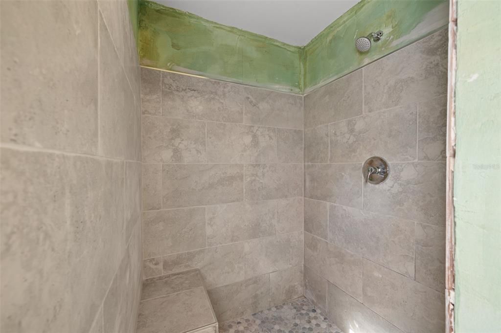For Sale: $600,000 (3 beds, 2 baths, 1080 Square Feet)