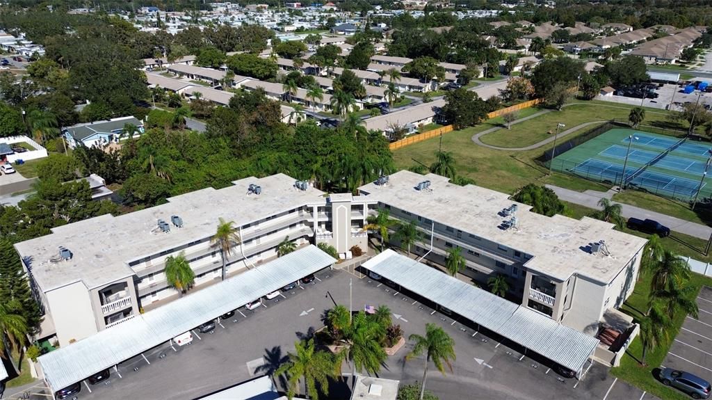 На продажу: $110,000 (2 спален, 1 ванн, 965 Квадратных фут)