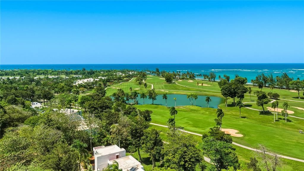 En Venta: $6,500,000 (0.99 acres)