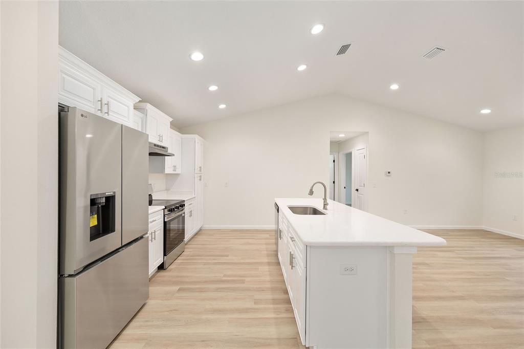 En Venta: $230,000 (3 camas, 2 baños, 1240 Pies cuadrados)