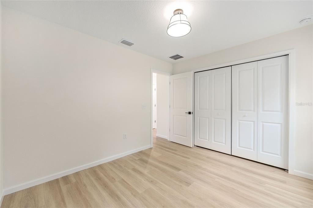 En Venta: $230,000 (3 camas, 2 baños, 1240 Pies cuadrados)