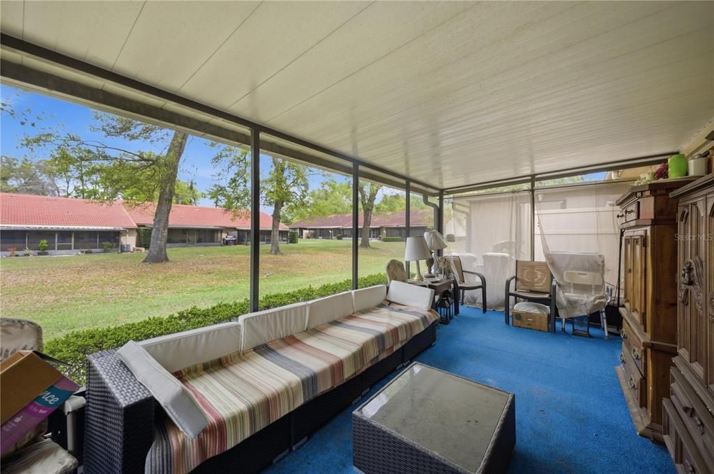 На продажу: $169,900 (2 спален, 2 ванн, 1049 Квадратных фут)