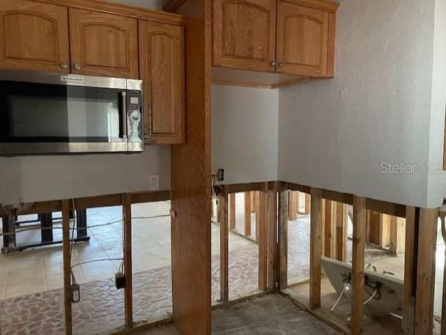 Active With Contract: $285,000 (4 beds, 3 baths, 2080 Square Feet)